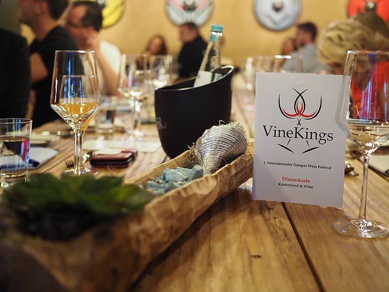 Tischkarte beim VineKings Event