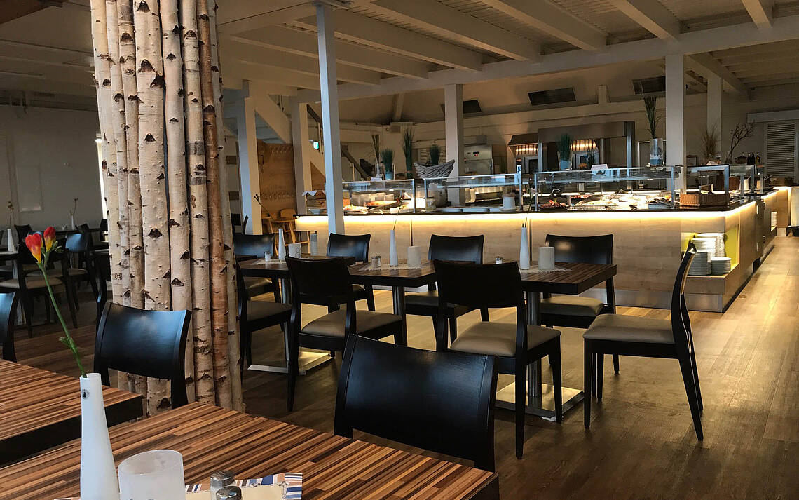 Blick auf das Buffet im Spitzbergen