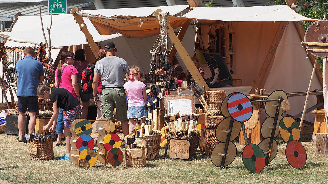 Verkaufsstand für Wikingersouveniers