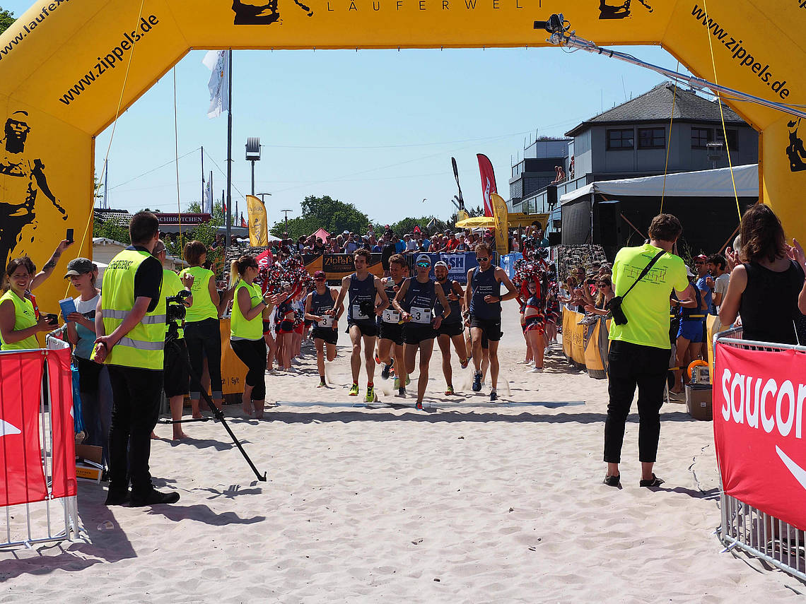 Zieleinlauf im Ostsee Resort Dampland Zieleinlauf beim Lauf zwischen den Meeren