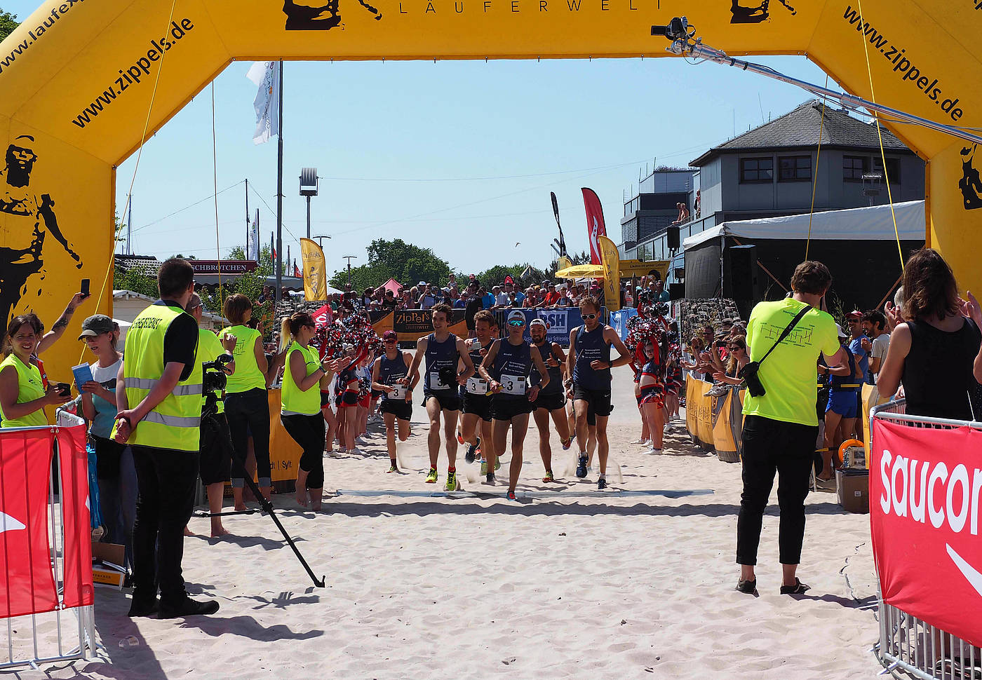 Zieleinlauf im Ostsee Resort Dampland Zieleinlauf beim Lauf zwischen den Meeren