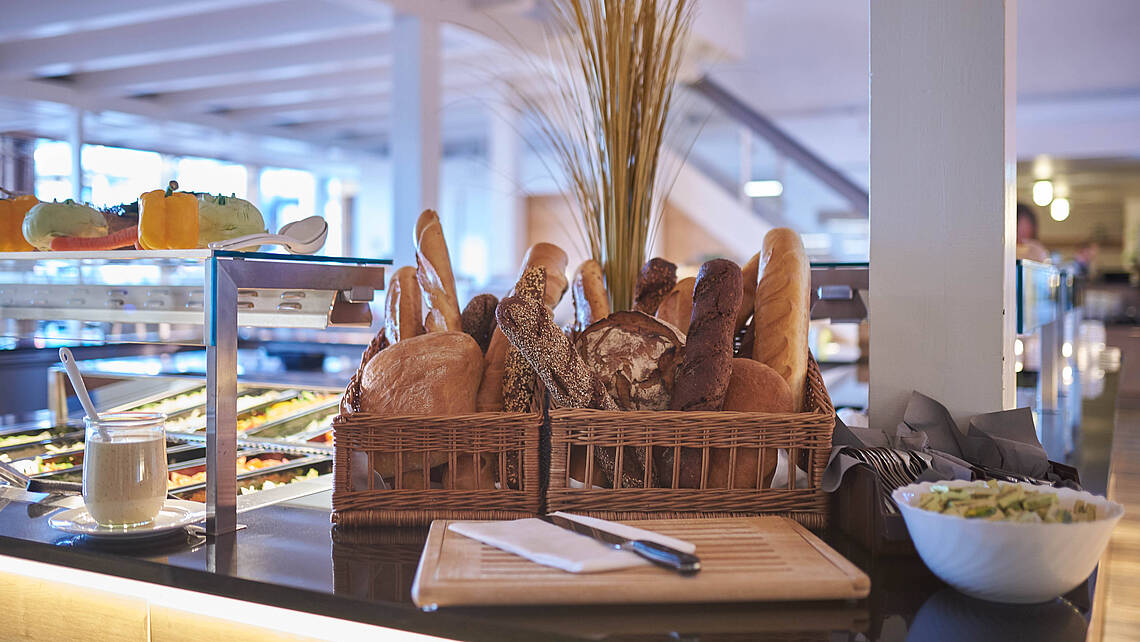 Frisches Brot zum schneiden